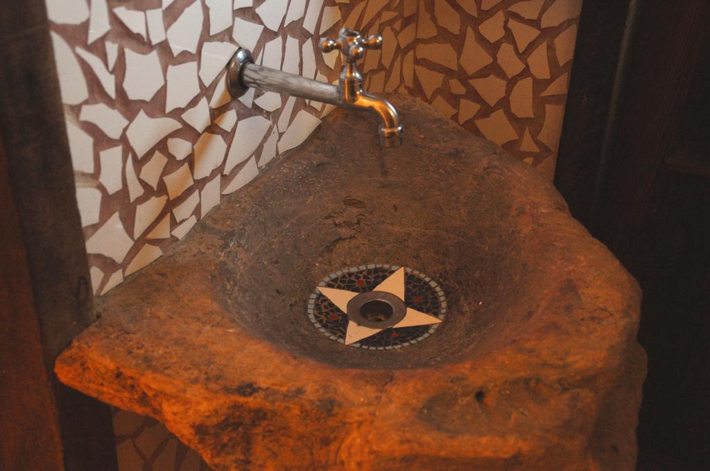 Chalé de Pedra - Hospedaria e Espaço Livre São Tomé das Letras Exterior foto