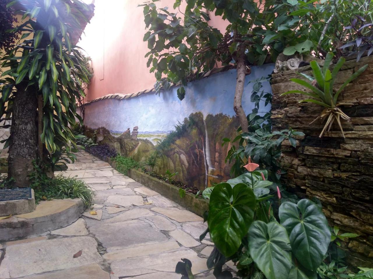 Chalé de Pedra - Hospedaria e Espaço Livre São Tomé das Letras Exterior foto